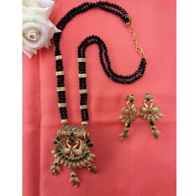 Rajwadi Swan Necklace Set - Green